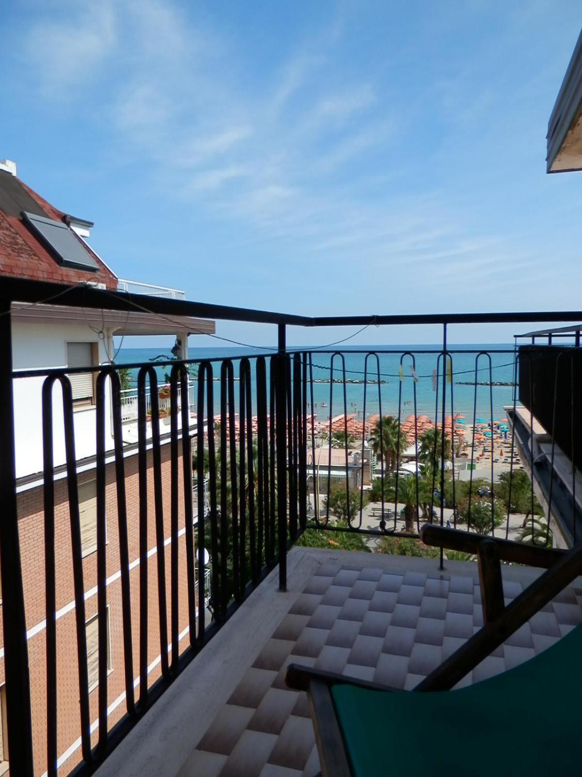 B&B Attico Mare San Benedetto del Tronto Exterior foto